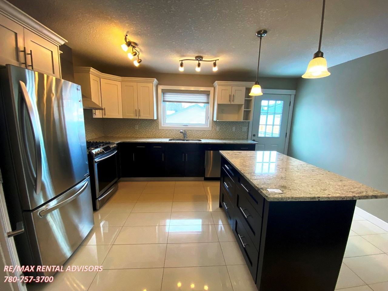 9742 153 St Nw - Photo 3 of 22