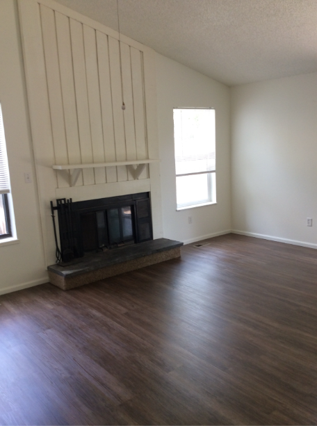 942 Wakerobin Ln #1 - Photo 6 of 20