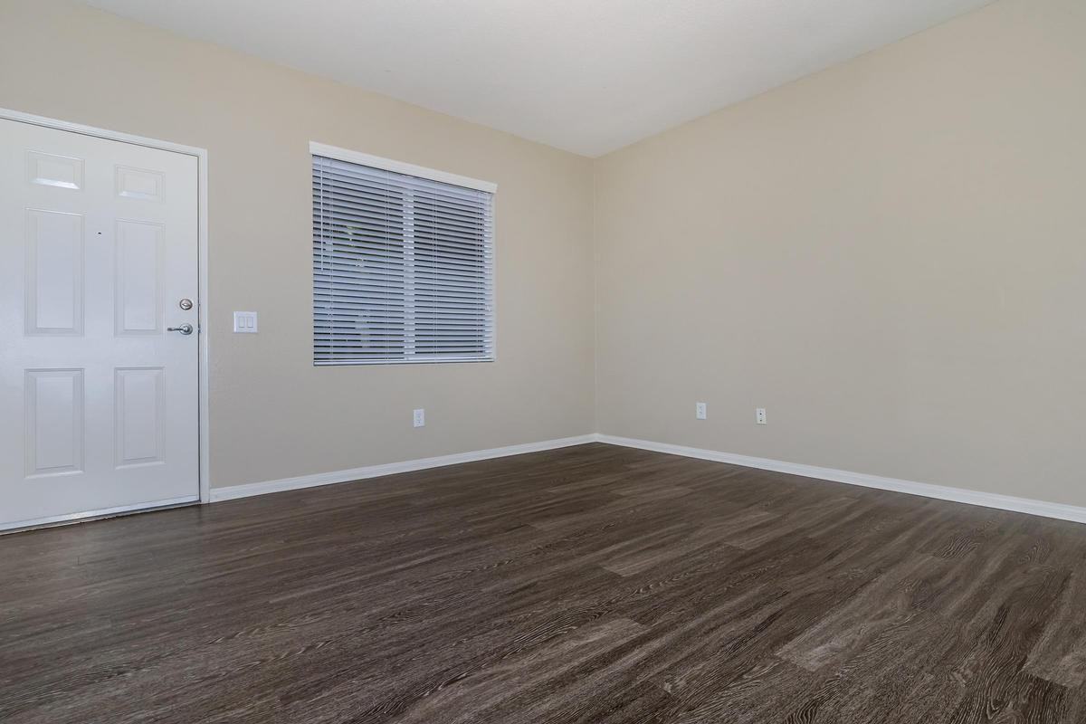 70 Sklar St - Photo 3 of 16