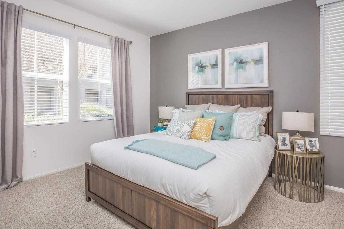 27082 Oneill Dr - Photo 6 of 50