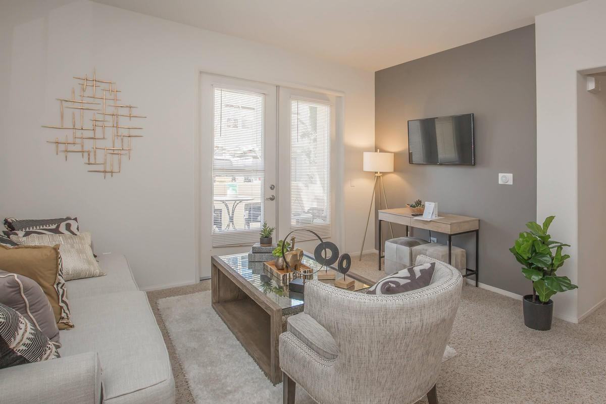 27082 Oneill Dr - Photo 5 of 50