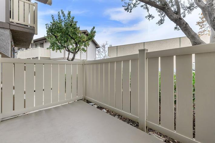 1619 W Crescent Ave - Photo 5 of 11
