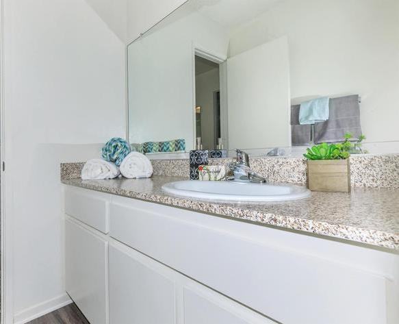 1619 W Crescent Ave - Photo 5 of 12