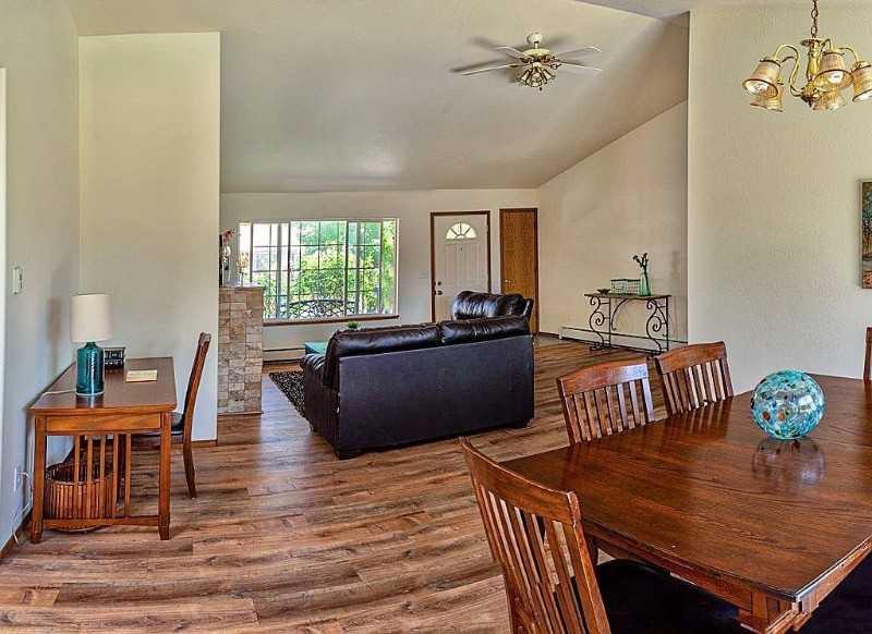 2559 Janece Dr - Photo 4 of 11