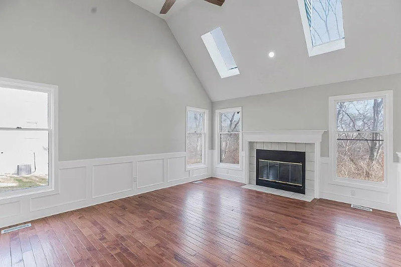 5611 N Flint Ridge Rd - Photo 2 of 8