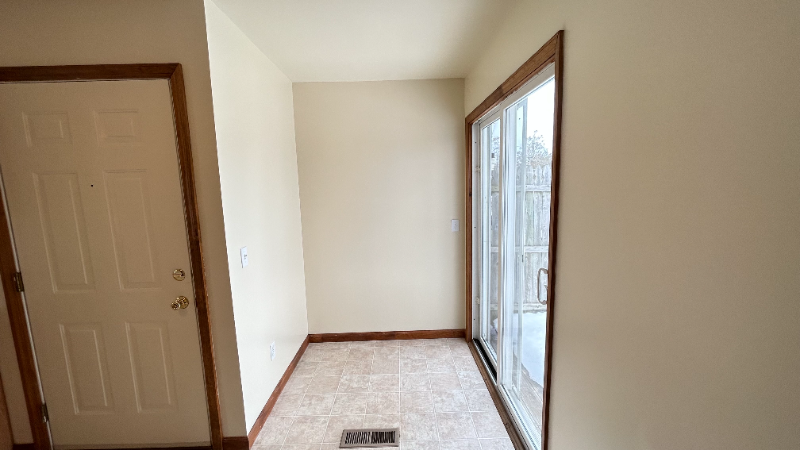 1052 Community Rd #4 - Photo 5 of 18