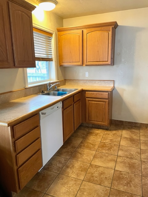 2 35th Street North - Photo 3 of 7