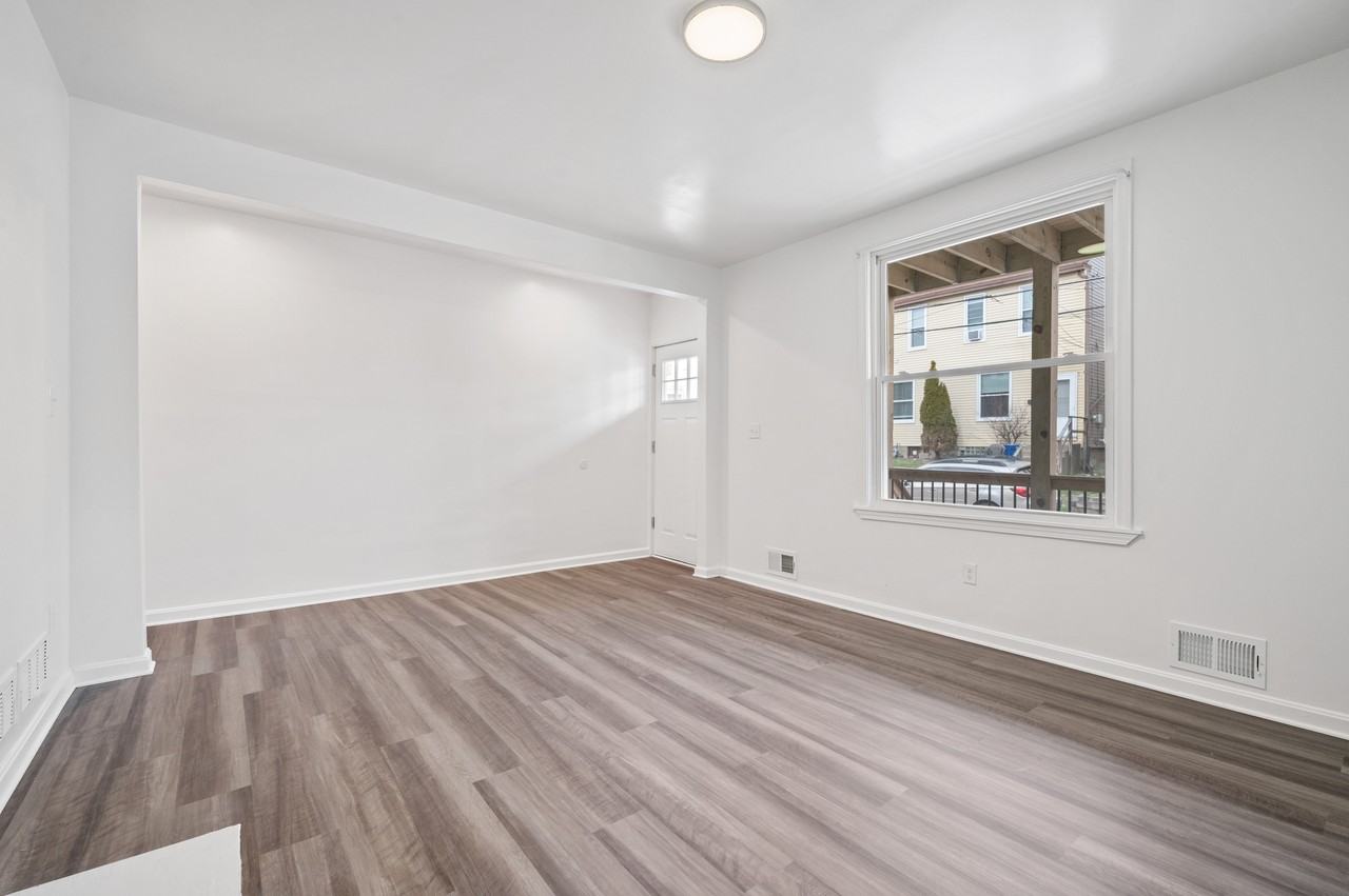 477 Norton St #1 - Photo 6 of 20