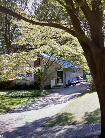 316 Longwood Dr - Photo 2 of 16