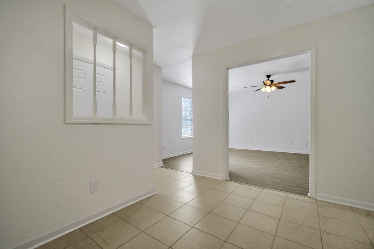 1732 Talmadge Rd #1 - Photo 5 of 33