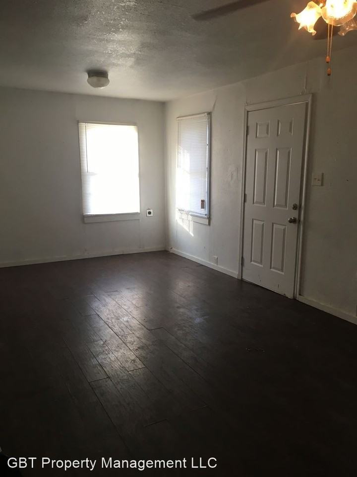 806 W Navasota St - Photo 2 of 6