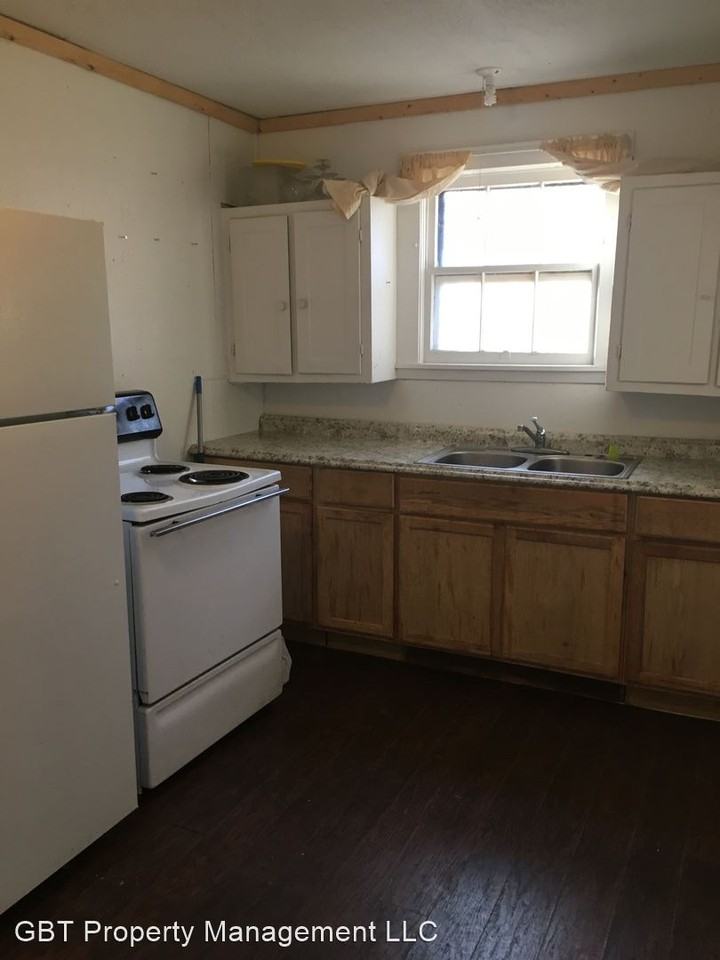 806 W Navasota St - Photo 3 of 6