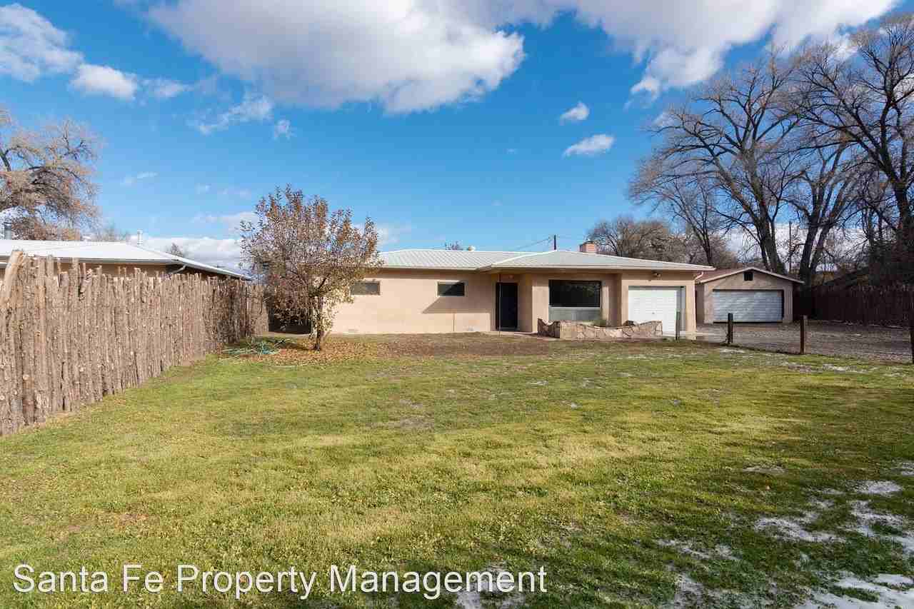 317 Costilla Ln - Photo 3 of 28