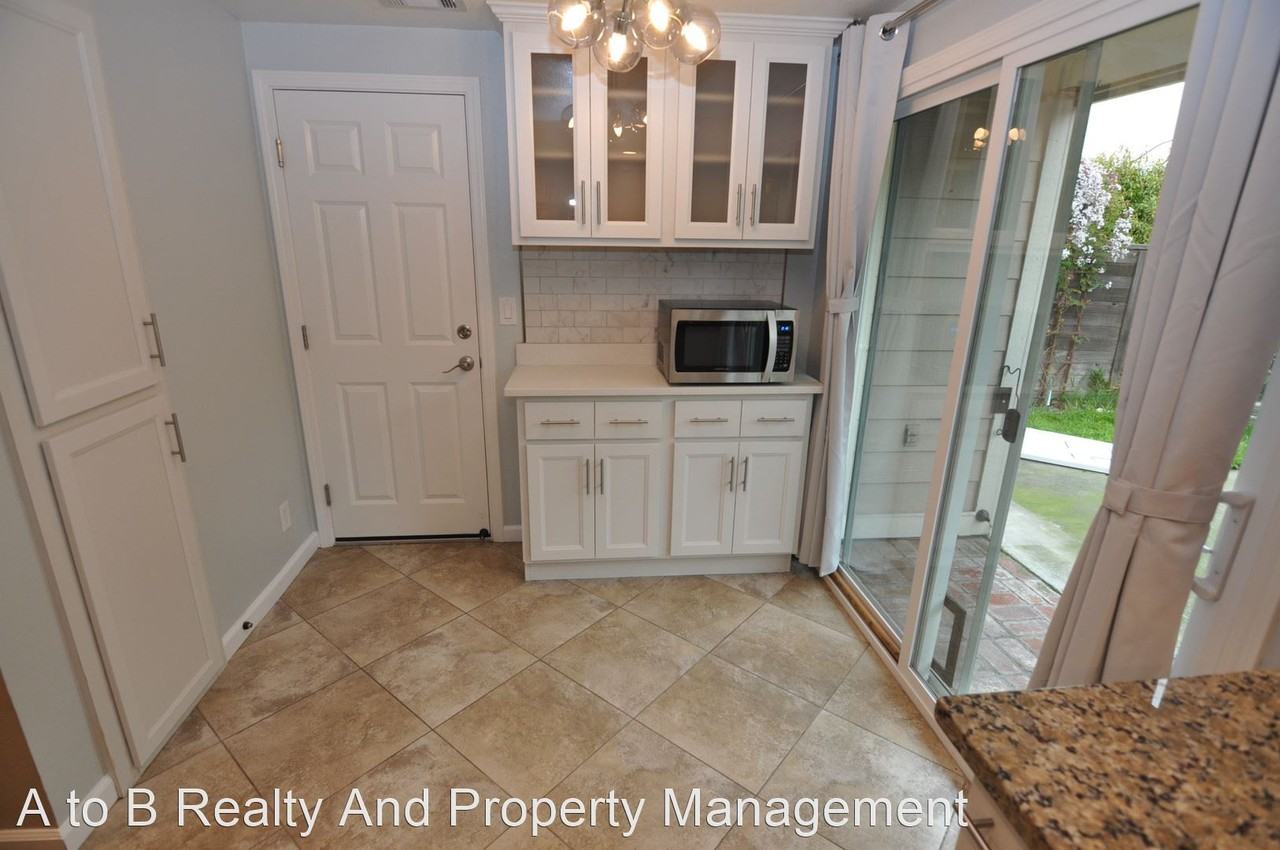 5243 Macaw Ct - Photo 3 of 18