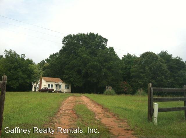 622 Asbury Rd - Photo 3 of 11