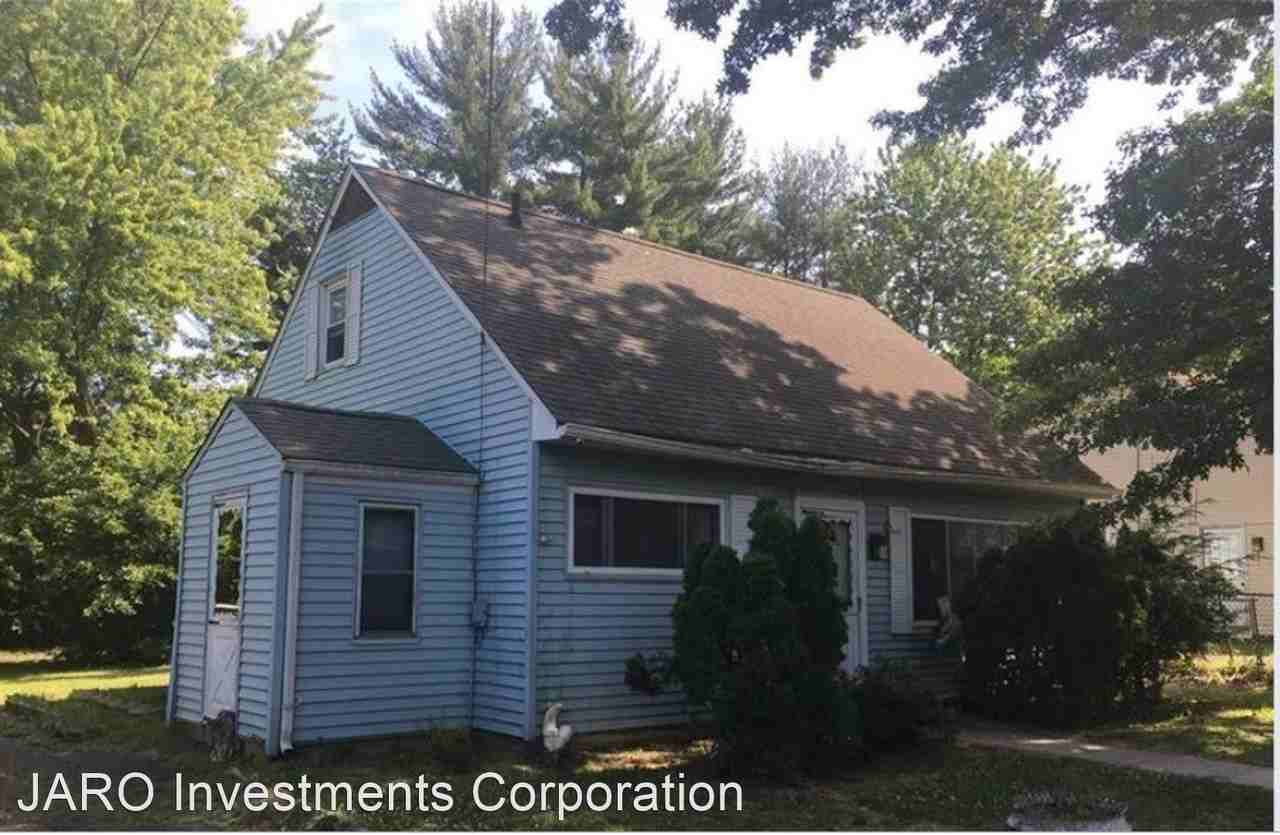 220 Andover St - Photo 2 of 21