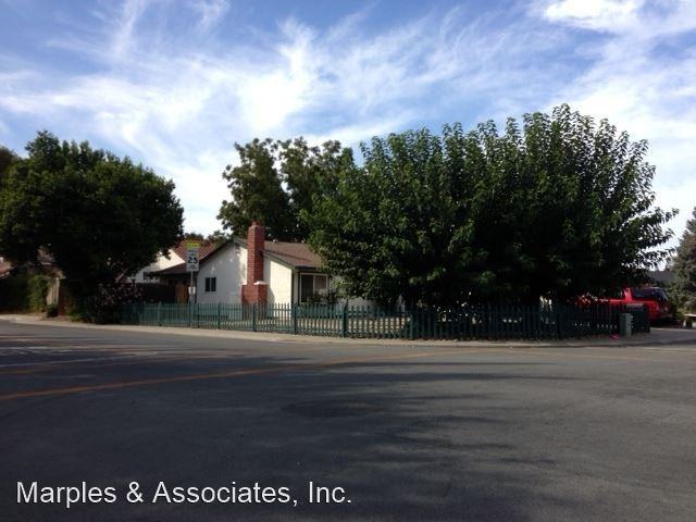 425 N Hickory Ave - Photo 2 of 10