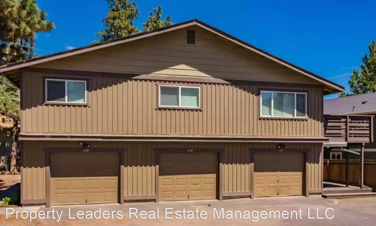 640/648/652 SE Wilson 640, 648, 652 Apartments in Old Farm District