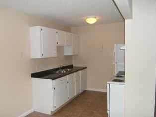 Pheasant Run Apartments - Photo 2 of 9