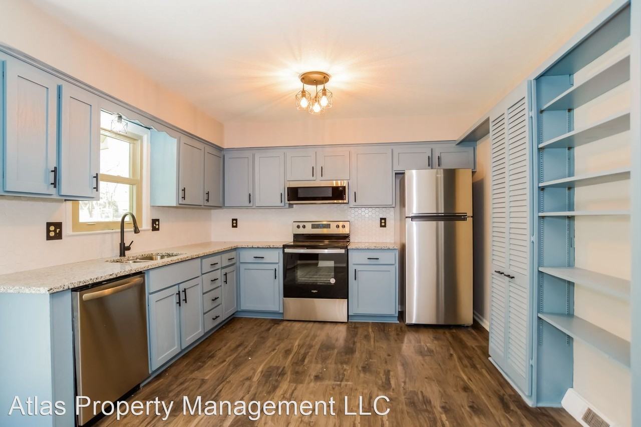 7319 Nw 78th St - Photo 2 of 18