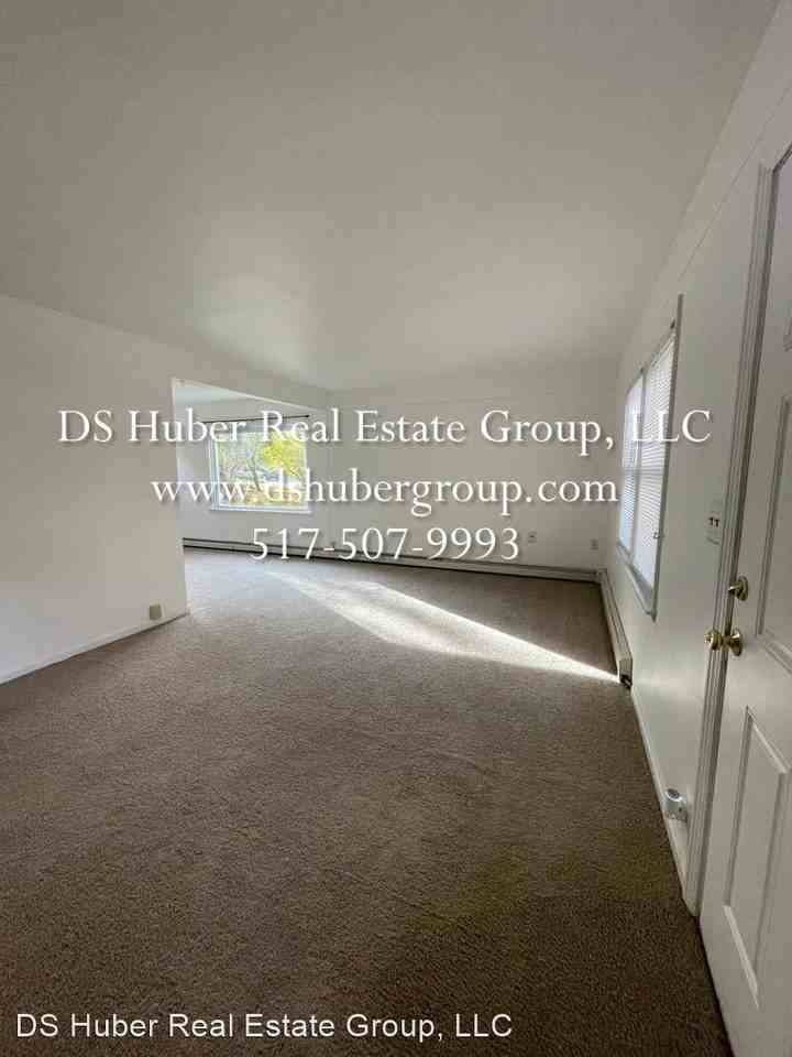 4712 Eastlawn Dr - Photo 2 of 12