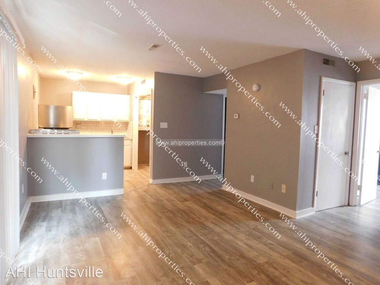 4128 Penny Street SW - Photo 3 of 10