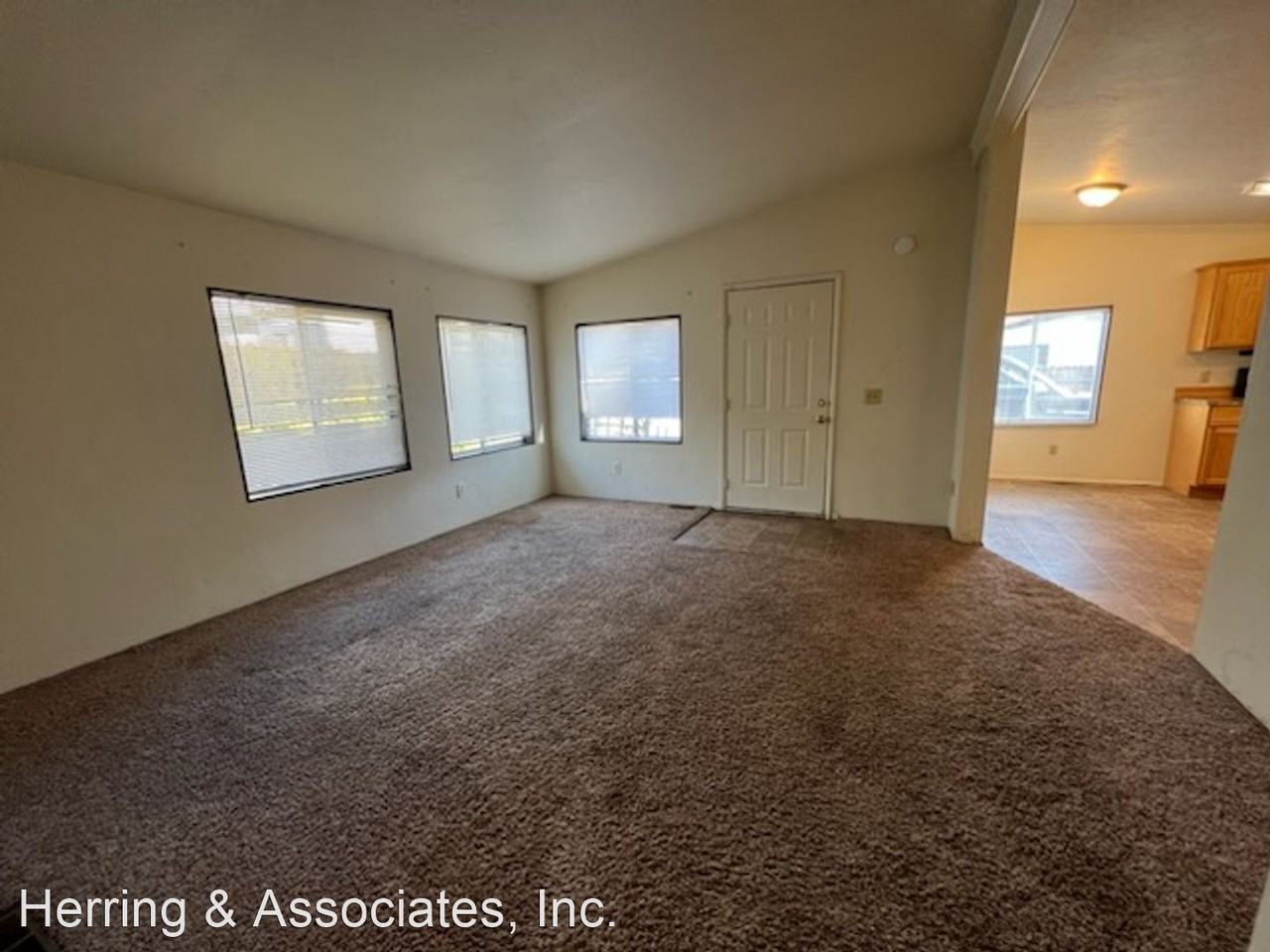 324B N Kentucky Ave - Photo 2 of 13