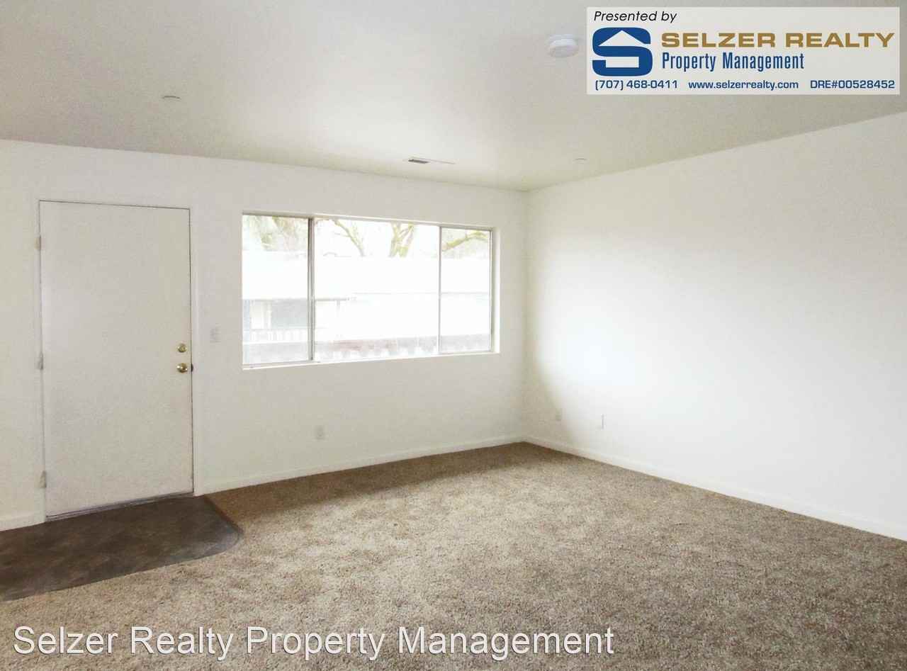 2080 S. Dora St. - Photo 2 of 8