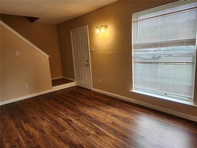 3478 Vespasian Blvd - Photo 2 of 12