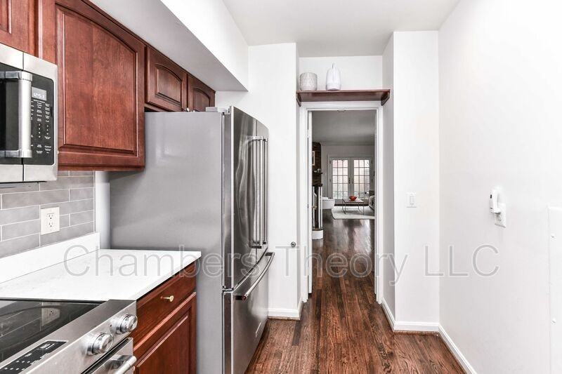 509 S Saint Asaph St - Photo 7 of 50