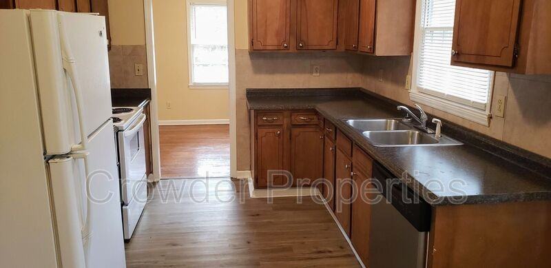 5209 Caravel Ct - Photo 3 of 14