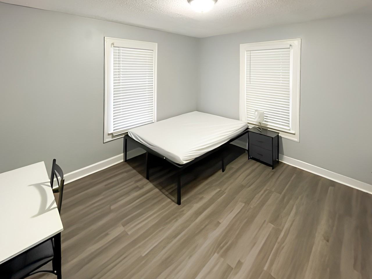 Zwingley St - Photo 4 of 4