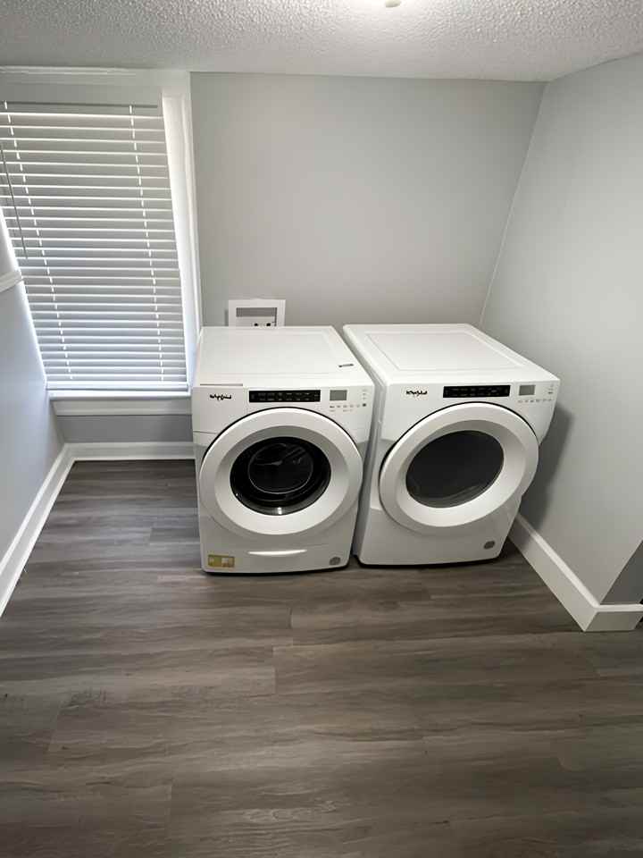 Zwingley St - Photo 3 of 4