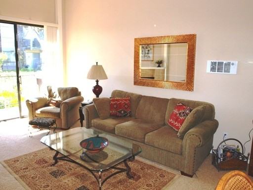 546 Seaver Dr - Photo 2 of 13