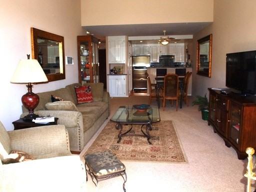 546 Seaver Dr - Photo 3 of 13