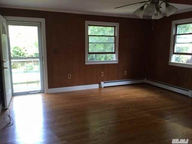 43 Totten Pl - Photo 2 of 8