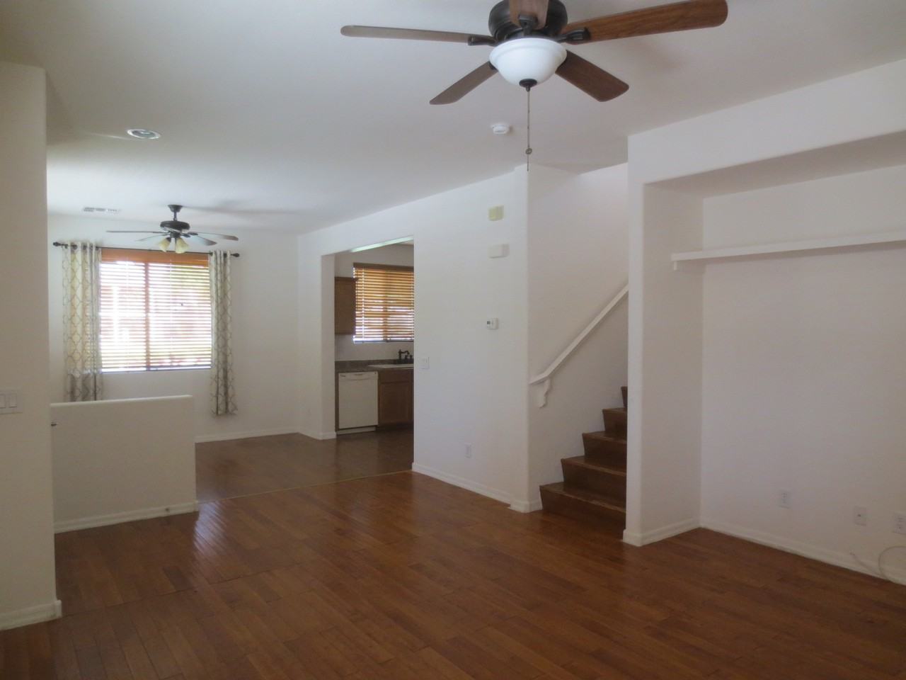 1670 E Elgin St - Photo 2 of 12