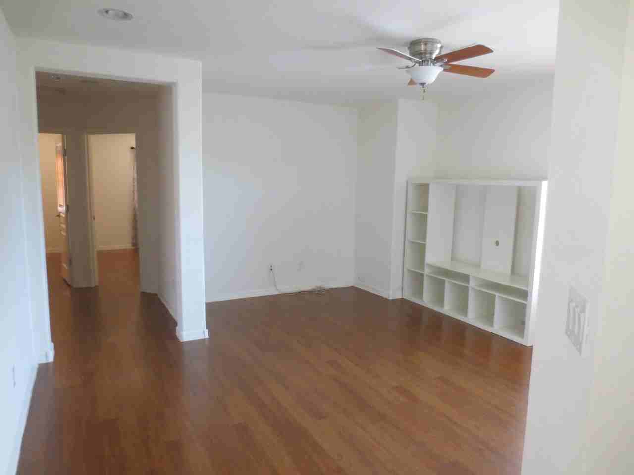 1670 E Elgin St - Photo 5 of 12