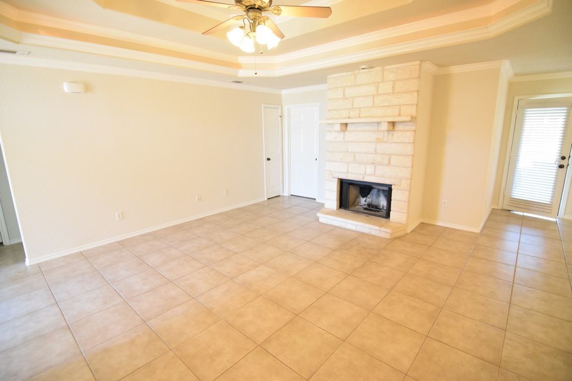 108 Burnham Dr - Photo 7 of 21