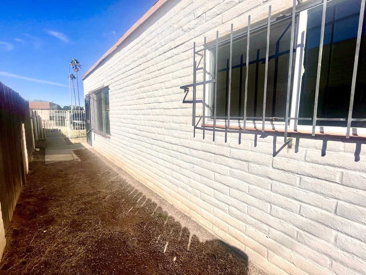2167 S Winstel Ave - Photo 3 of 15