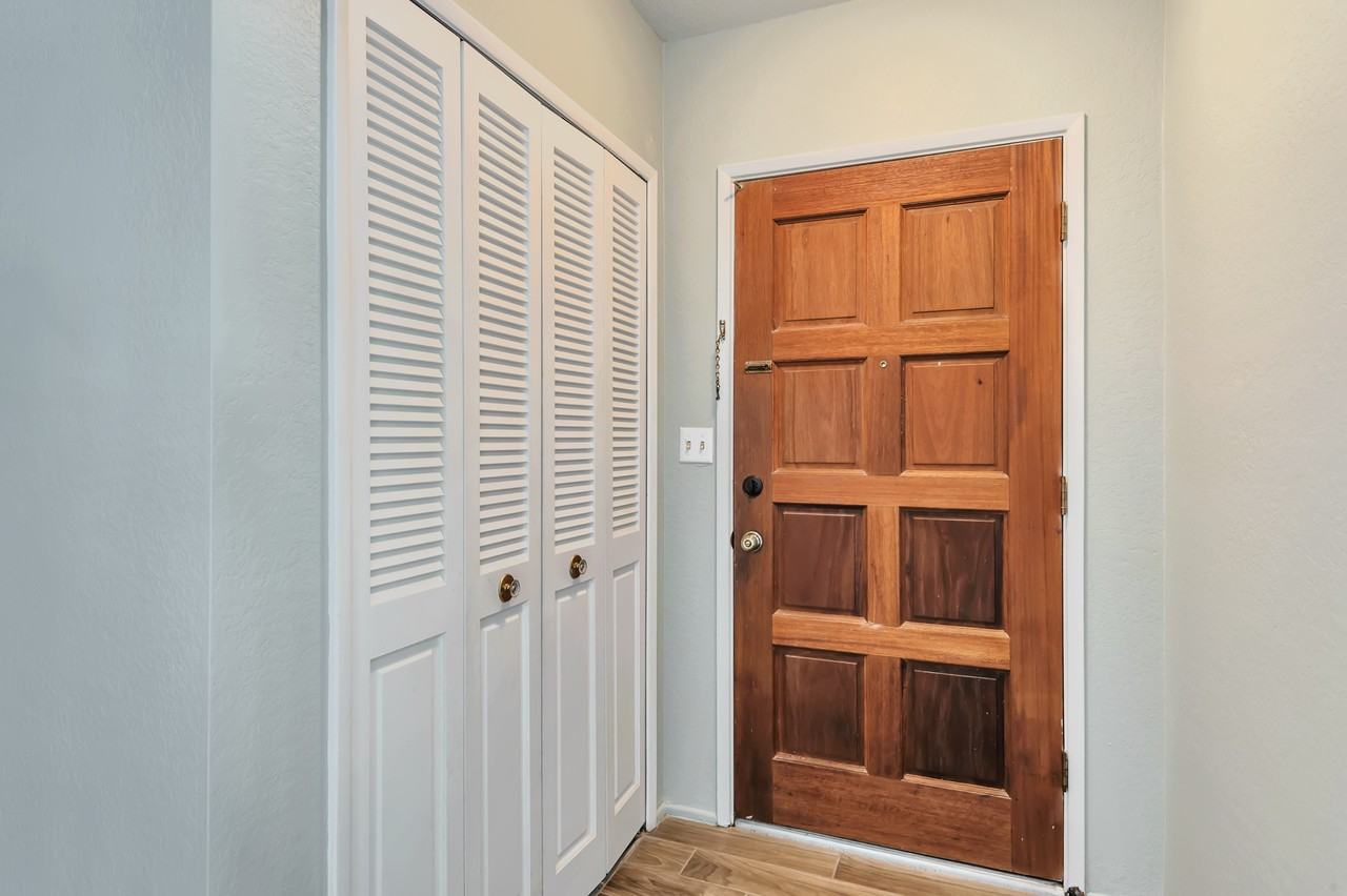 644 N Richey Blvd - Photo 2 of 13