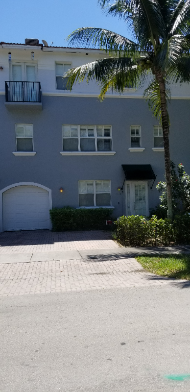 1118 Ne 18th Ct - Photo 2 of 16