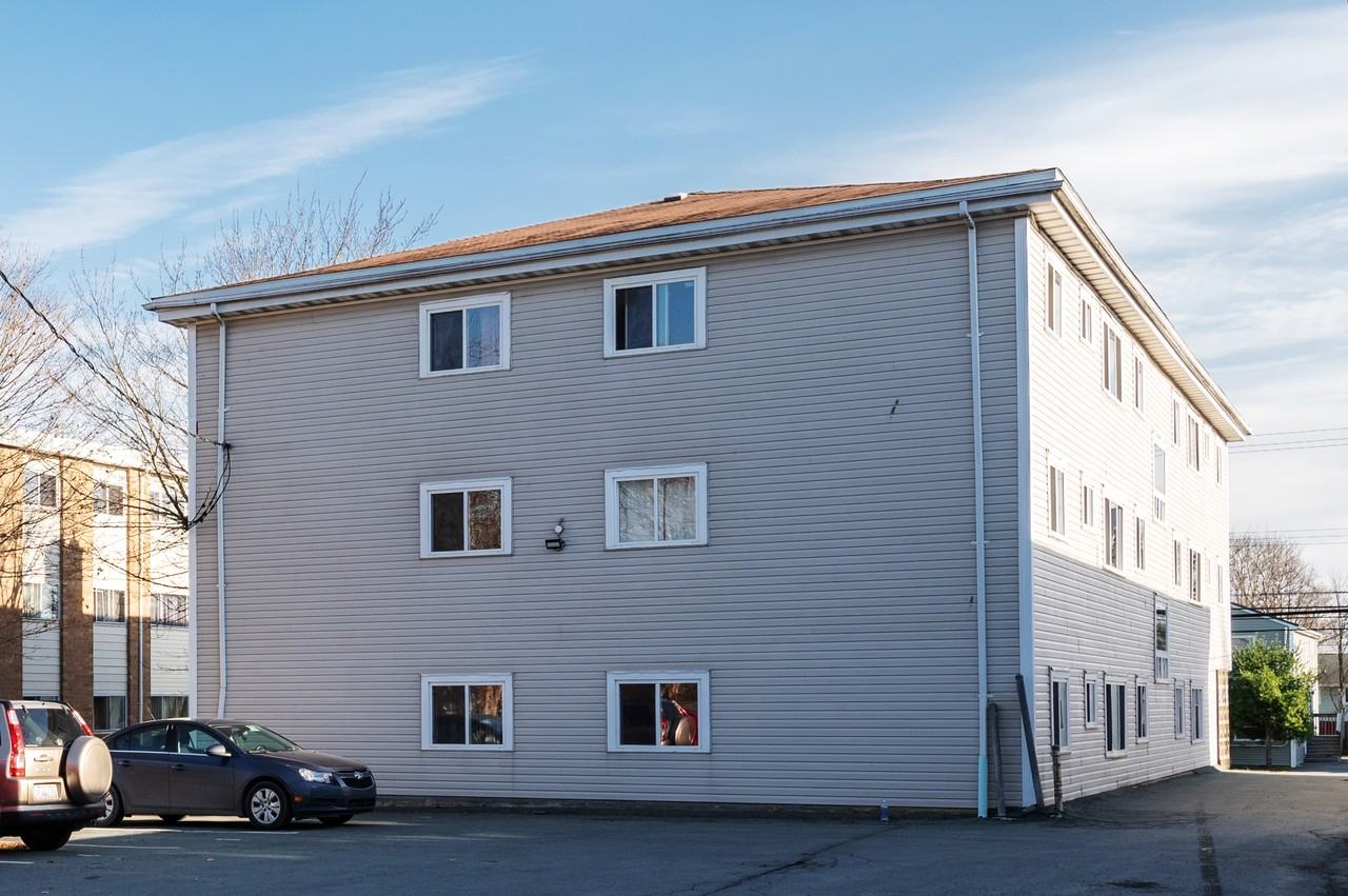 117 Albro Lake Road Apartments 117 Albro Lake Rd, Halifax, NS B3A 3Y7