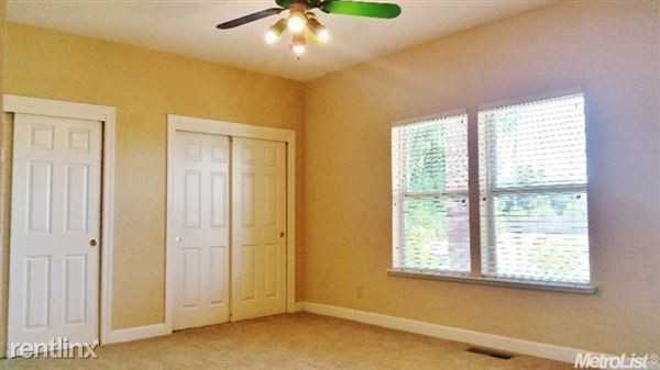 8941 Security Way - Photo 3 of 6