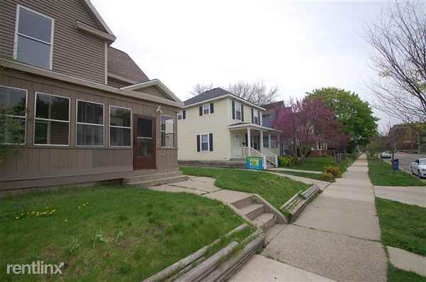 1140 Jefferson Ave SE - Photo 2 of 14