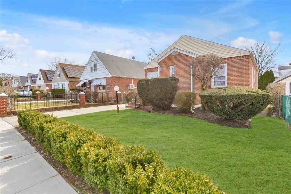 22710 113th Dr - Photo 2 of 22