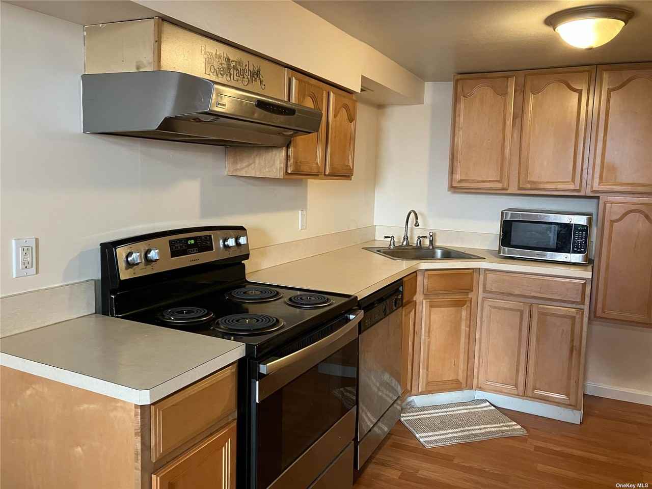 17 Cardinal Ln - Photo 2 of 6