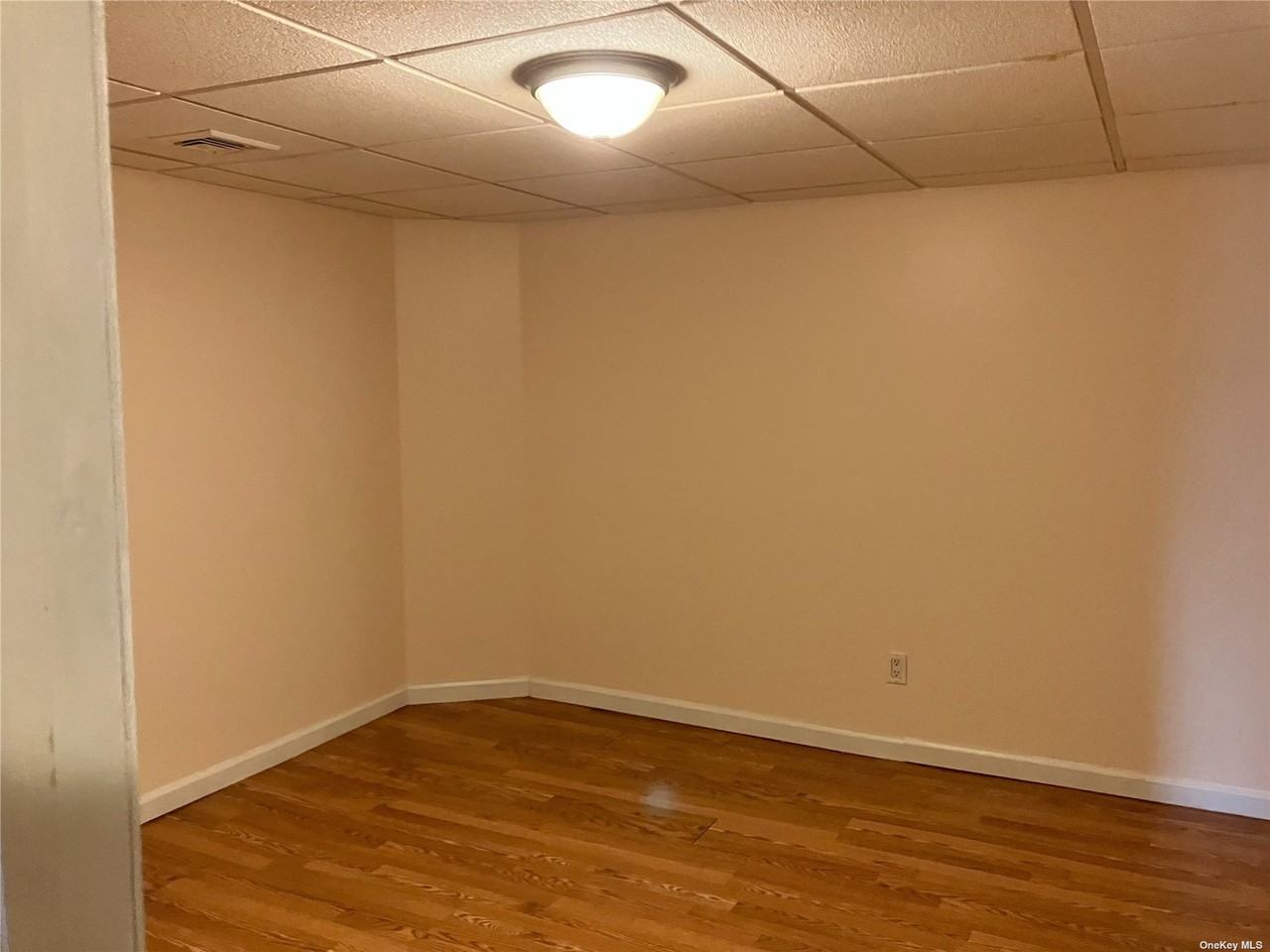 17 Cardinal Ln - Photo 3 of 6