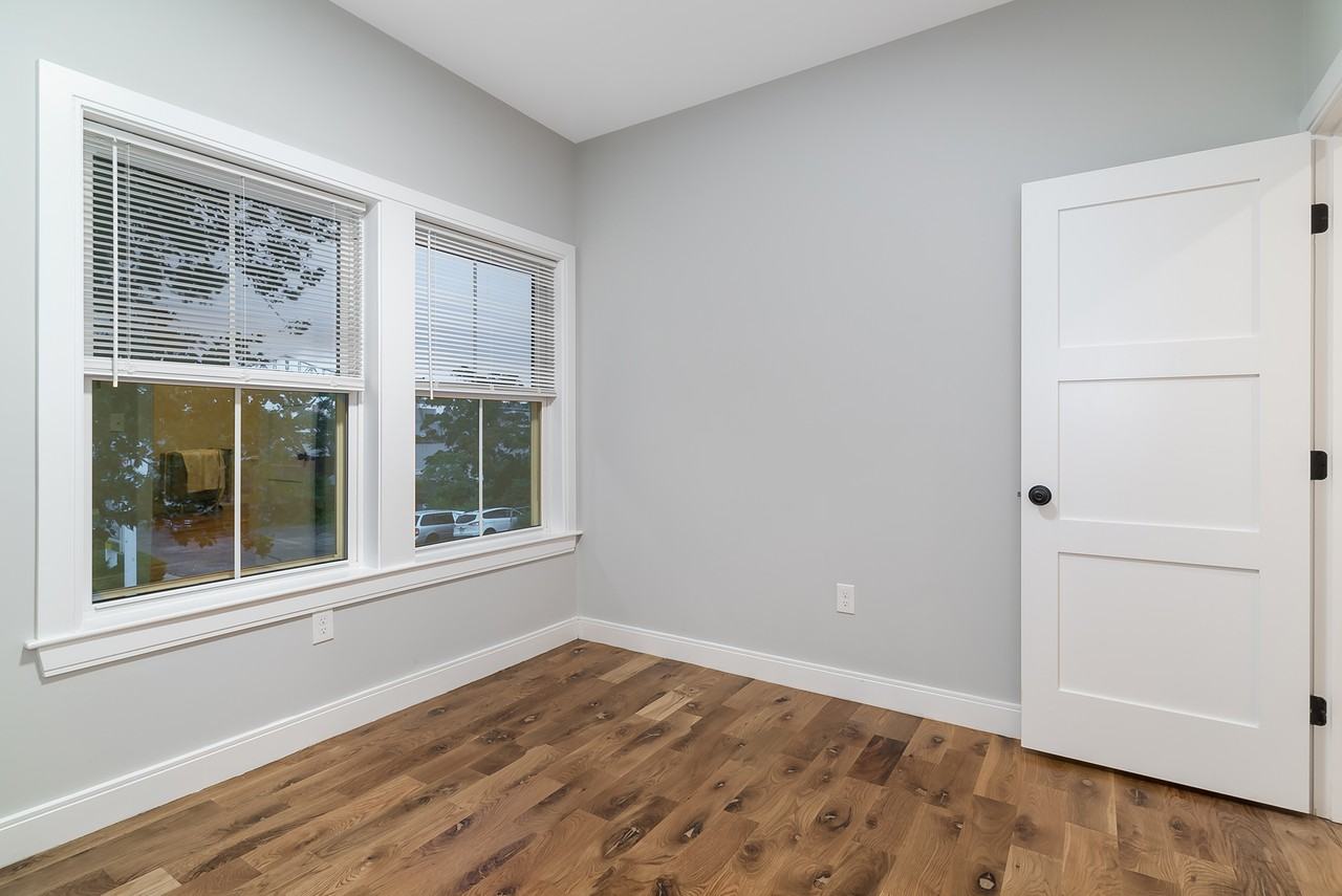 477 Meridian St #3 - Photo 5 of 7