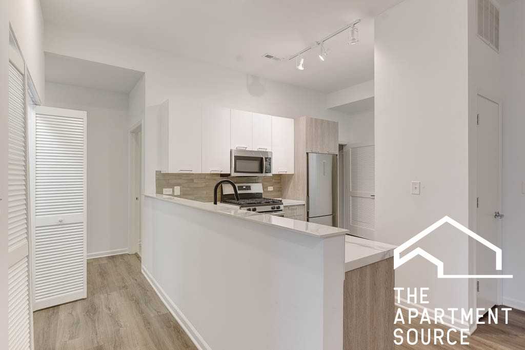 2550 S Wabash Ave #304 - Photo 2 of 20